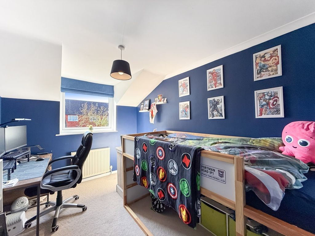 Property photo 2 of 11