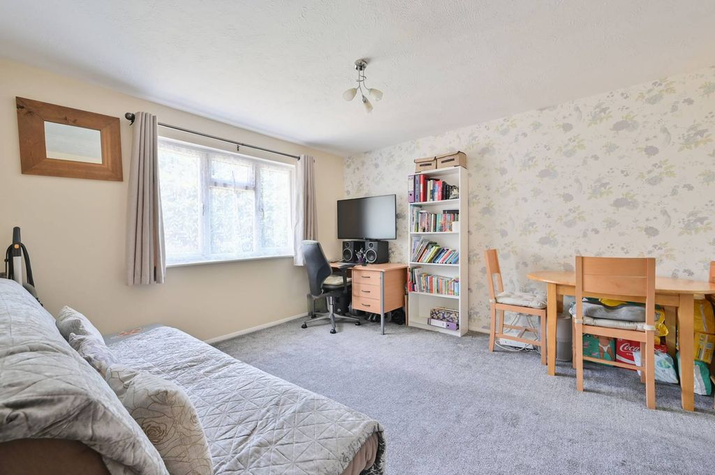 Property photo 2 of 12
