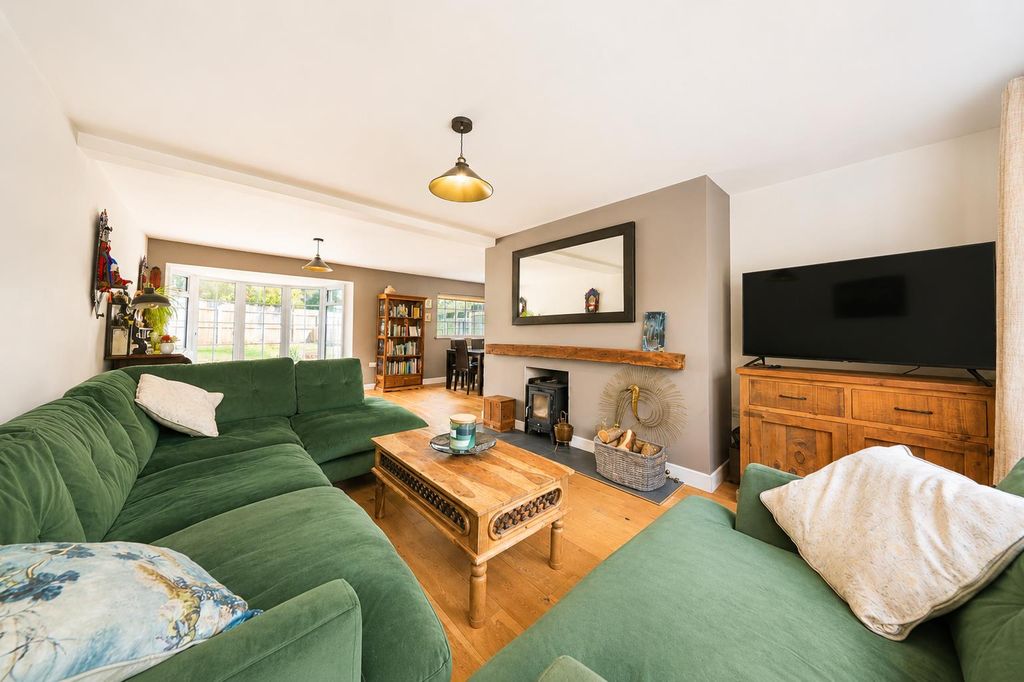 Property photo 2 of 36