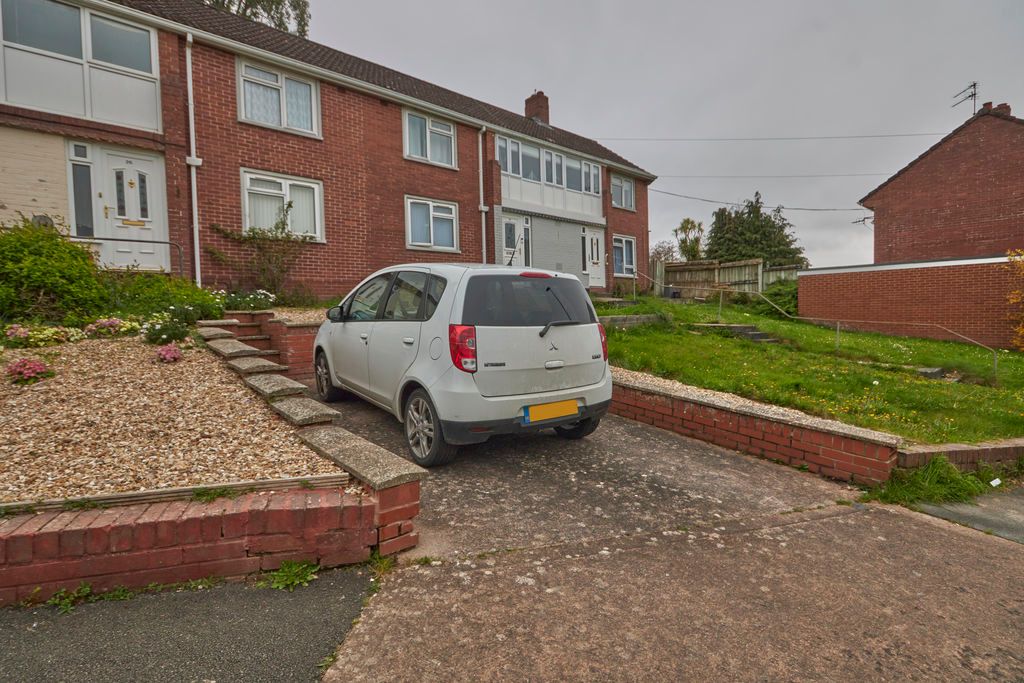 Property photo 3 of 16 Parking Space