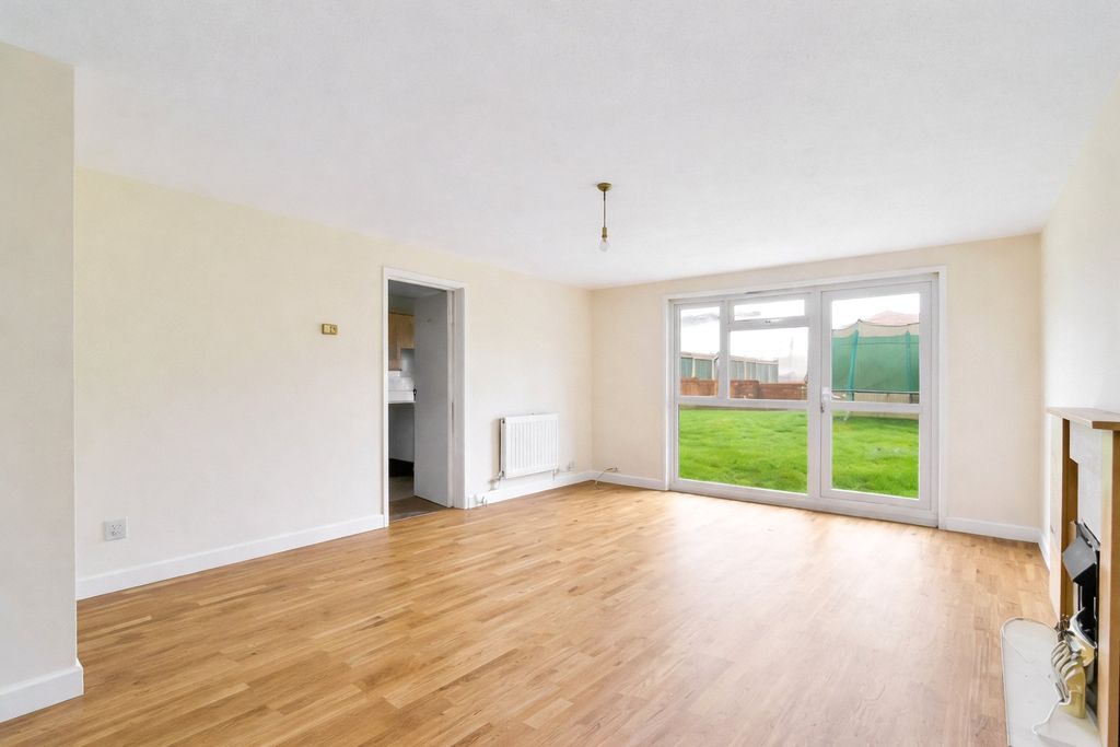 Property photo 3 of 6 Picture No. 04