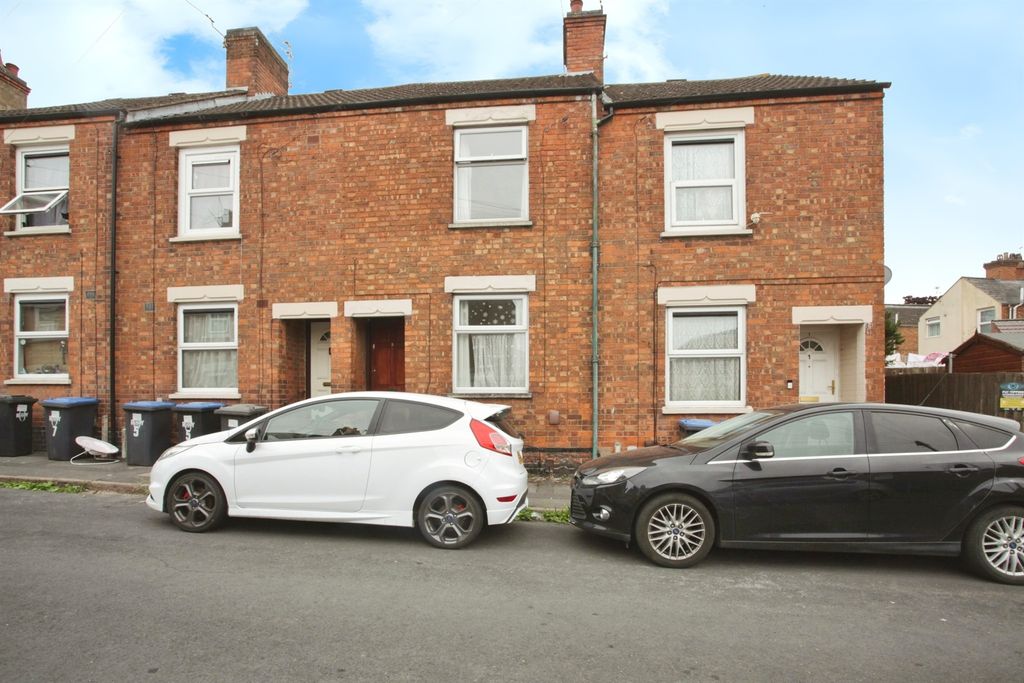 Property photo 1 of 17