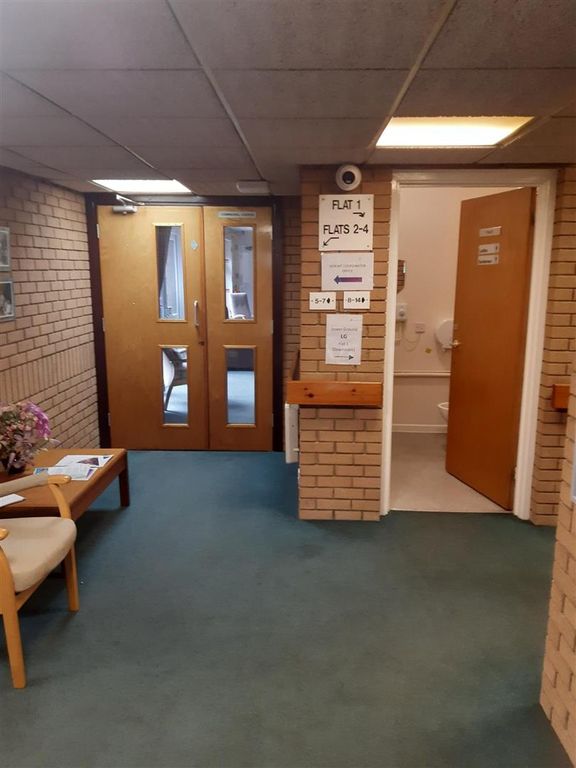 Property photo 2 of 7 Internal Foyer .Jpg