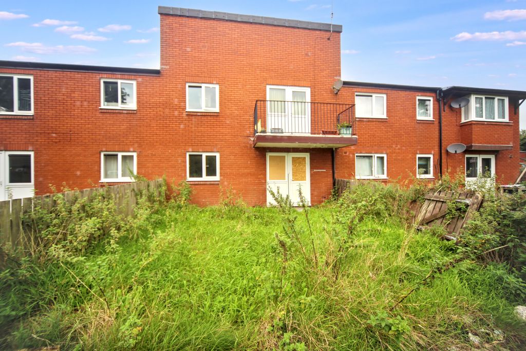 Property photo 1 of 12 51 Fell View, Chorley, Lancashire, Pr6 0Nu