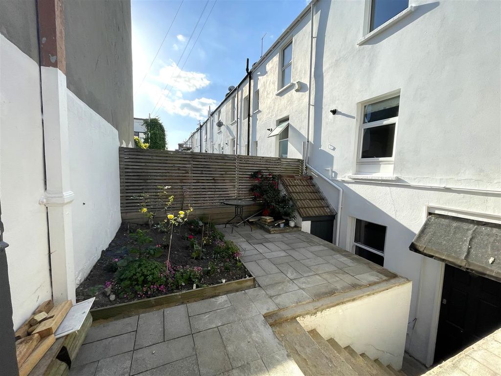 Property photo 1 of 11 Patio Garden