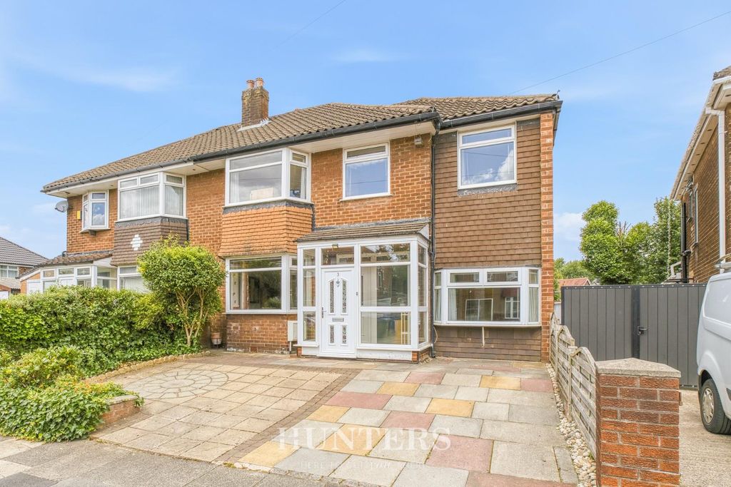 Property photo 1 of 31 Malvern Road (37).Jpg
