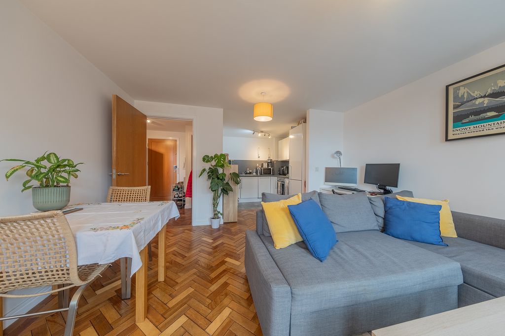 Property photo 3 of 20