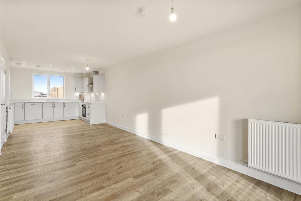 Property photo 2 of 11 297 Osprey Drive, Trumpington - Unxj29Nddocwfhhsgw