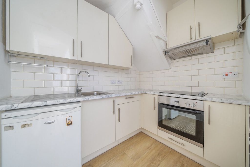 Property photo 3 of 20 Picture No. 05