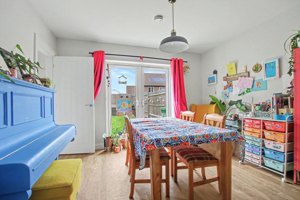 Property photo 3 of 23