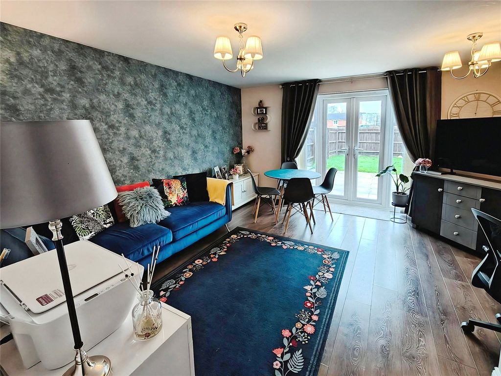 Property photo 3 of 13 Living Room