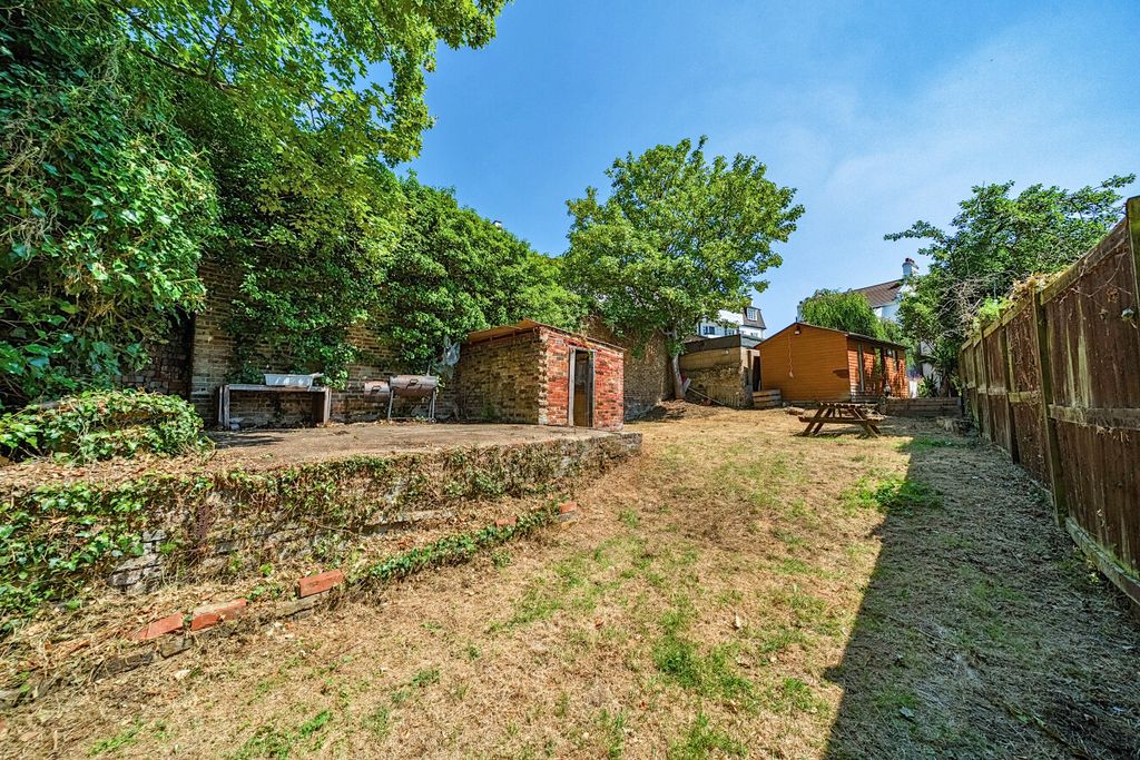 Property photo 2 of 14 1488026-4-6A4E714...