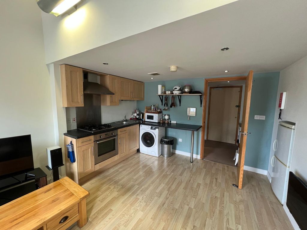 Property photo 2 of 4