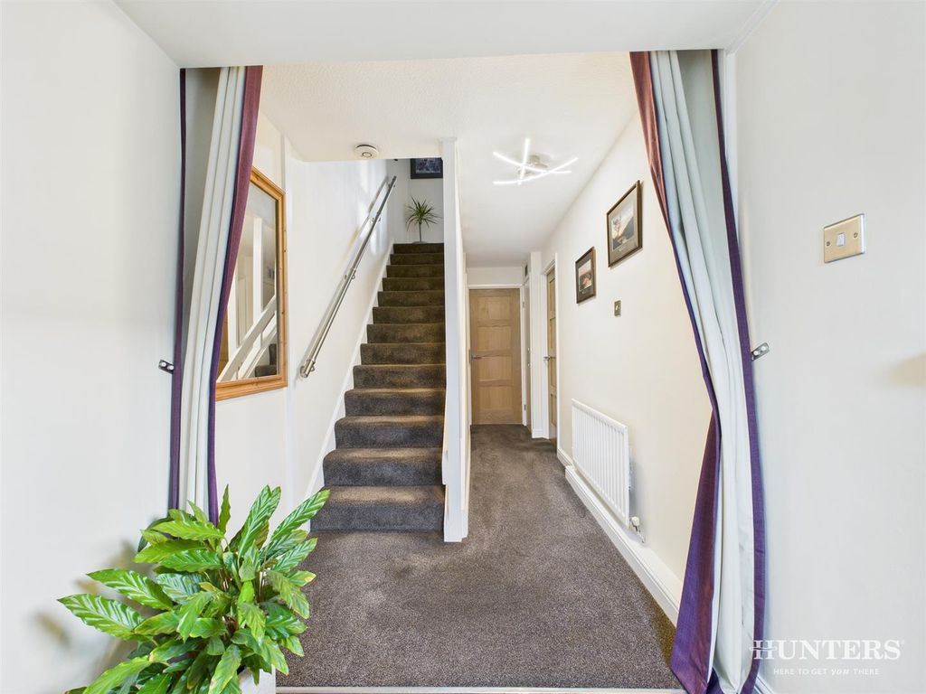 Property photo 2 of 23 Cam05287G0-Pr0142-Still001.Jpg