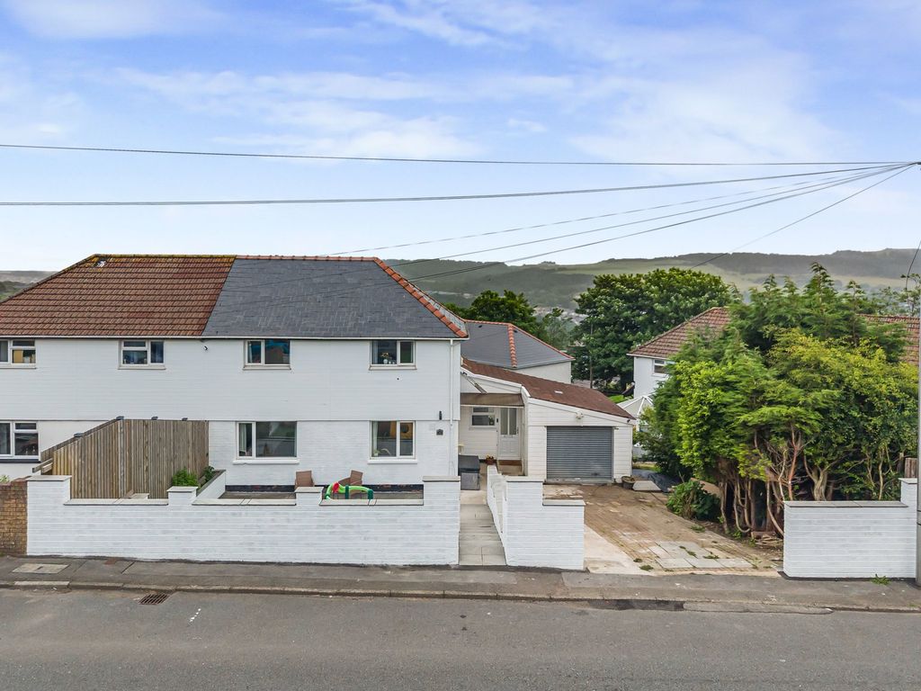 Property photo 1 of 49
