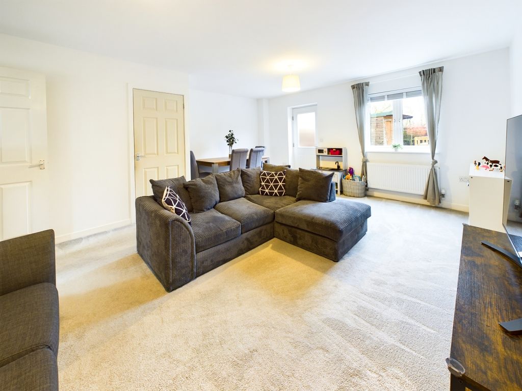 Property photo 3 of 12 Living Room