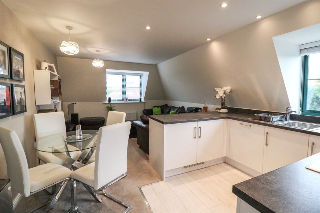 Property photo 3 of 13 Picture No. 02