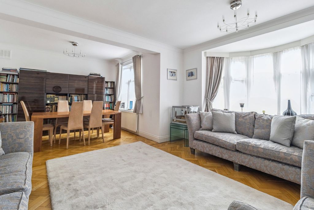 Additional image 7 of 5 bed detached house for saleWoodhall Avenue, Pinner HA5
