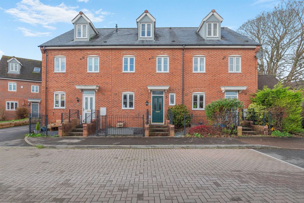 Property photo 1 of 24