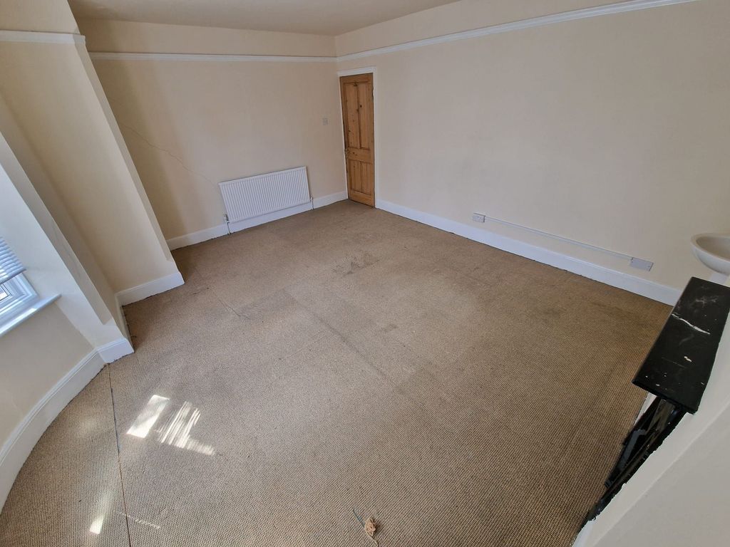 Property photo 3 of 26