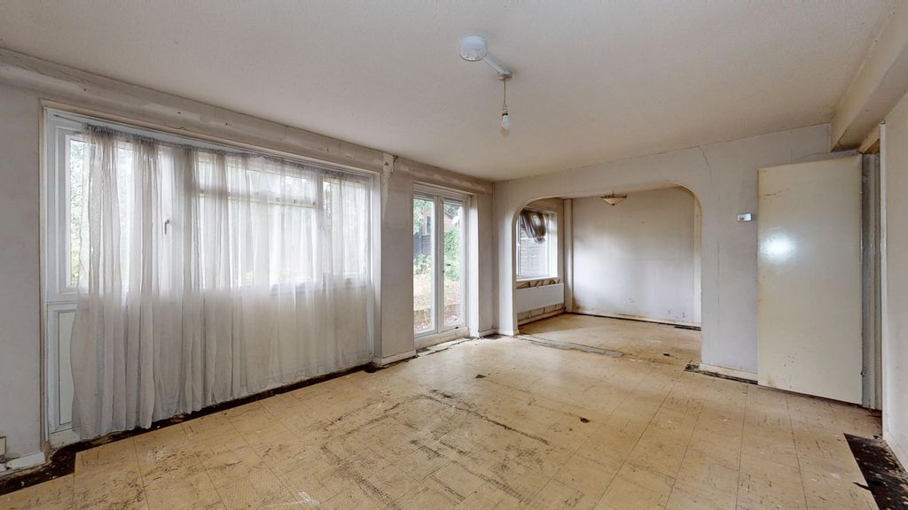 Property photo 1 of 31 6 Coverack Close, Shirley, Croydon, Cr0 7nd