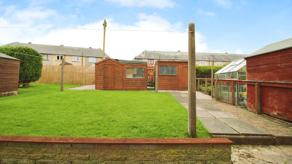Property photo 2 of 7 Backgarden