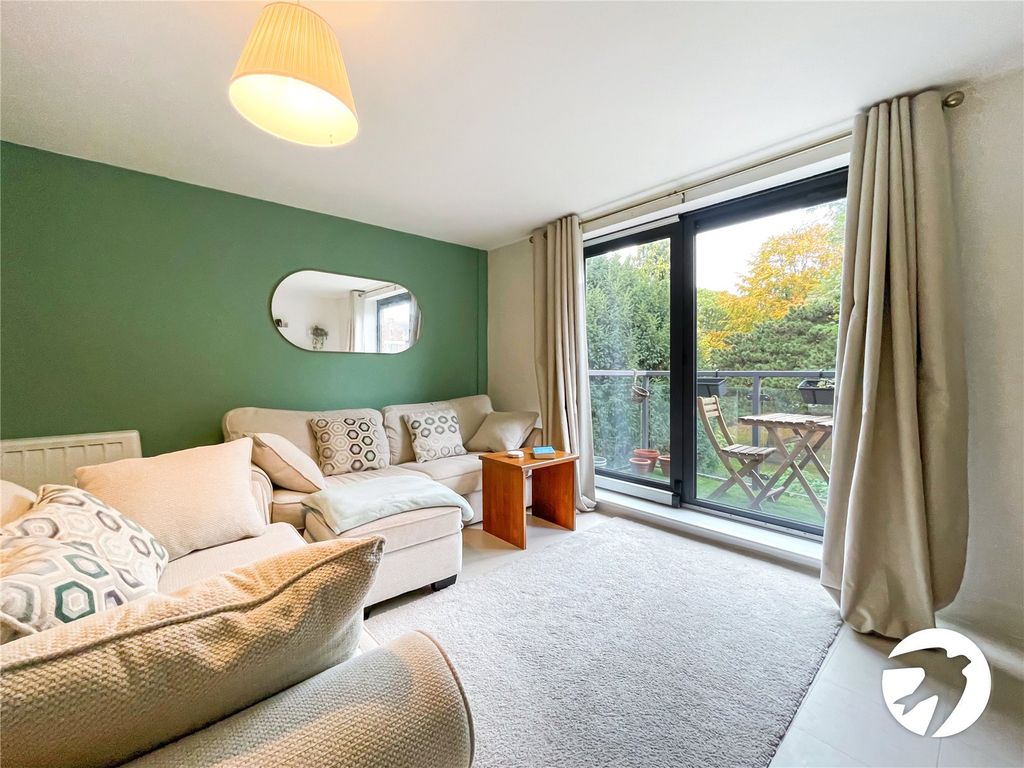 Property photo 1 of 9 Lounge