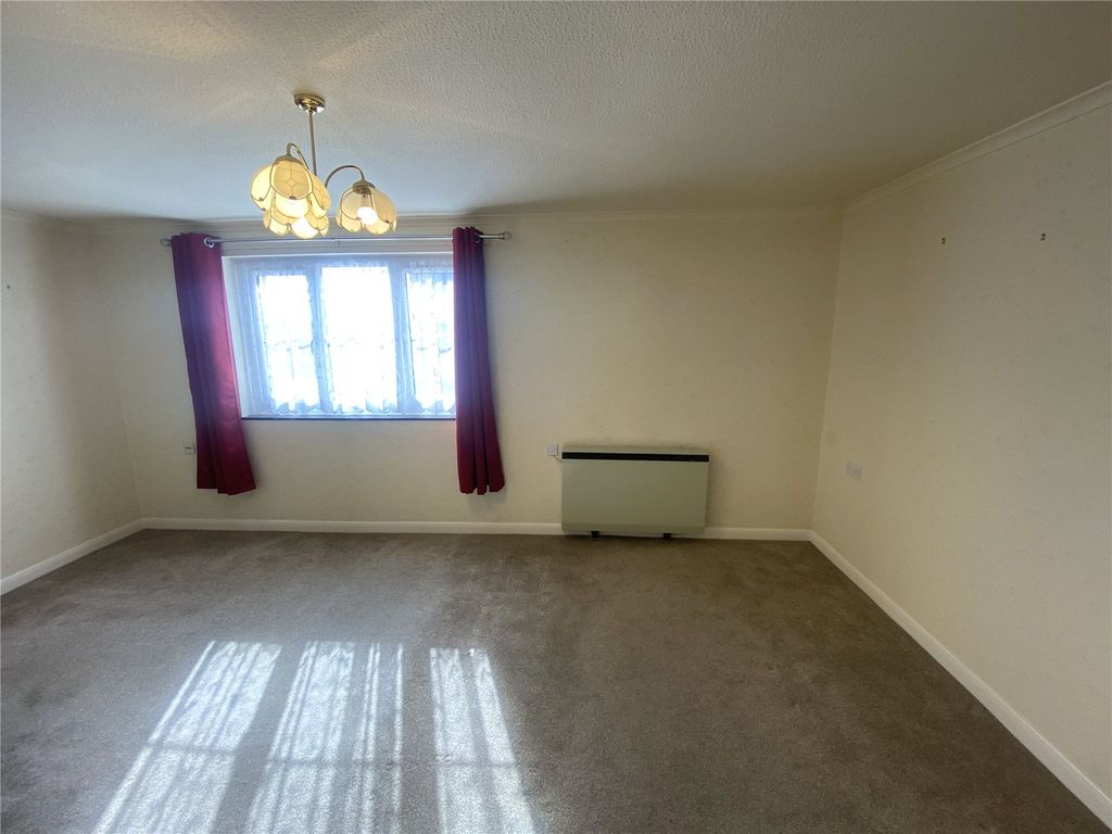 Property photo 2 of 16 Picture No. 20