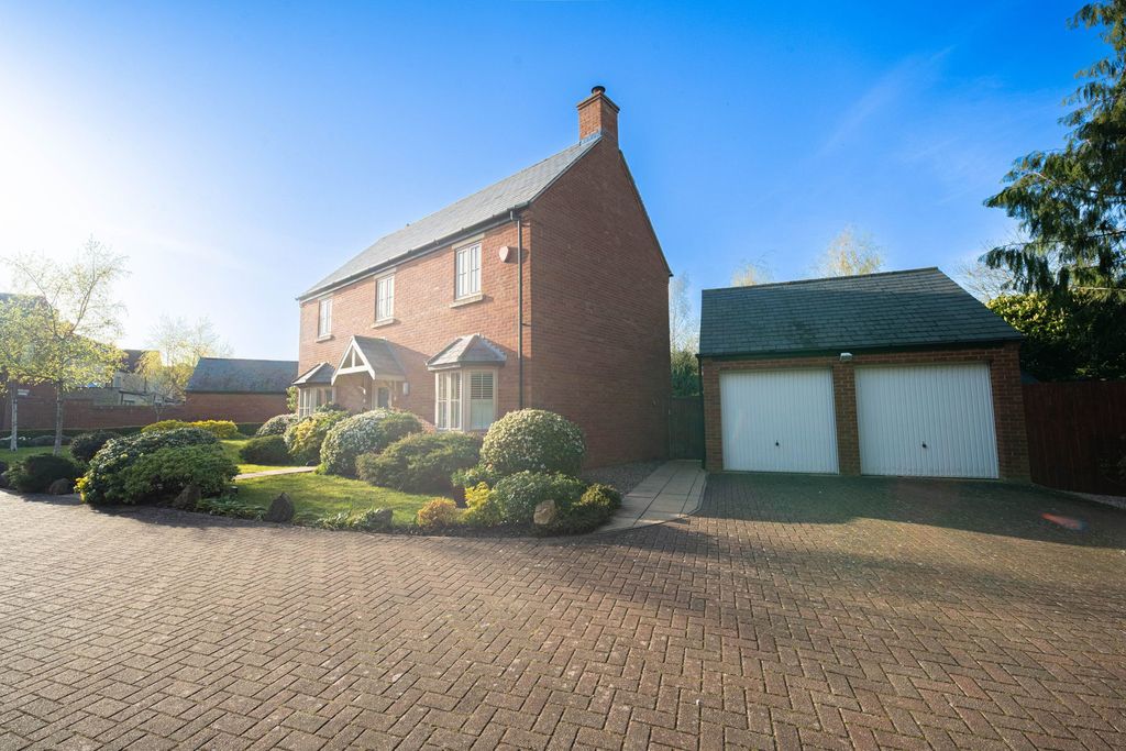 Property photo 1 of 25