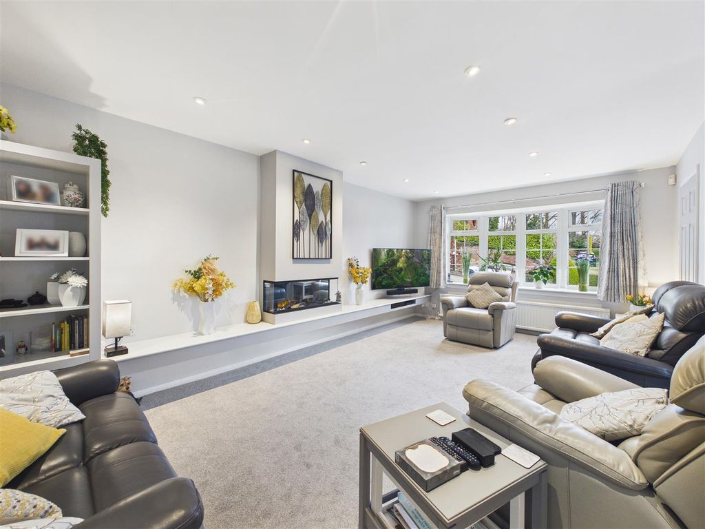 Property photo 2 of 26 Cam05476G0-Pr0126-Still013.Jpg