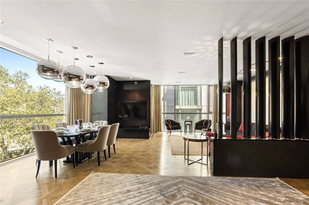 Property photo 1 of 20 Dining / Reception