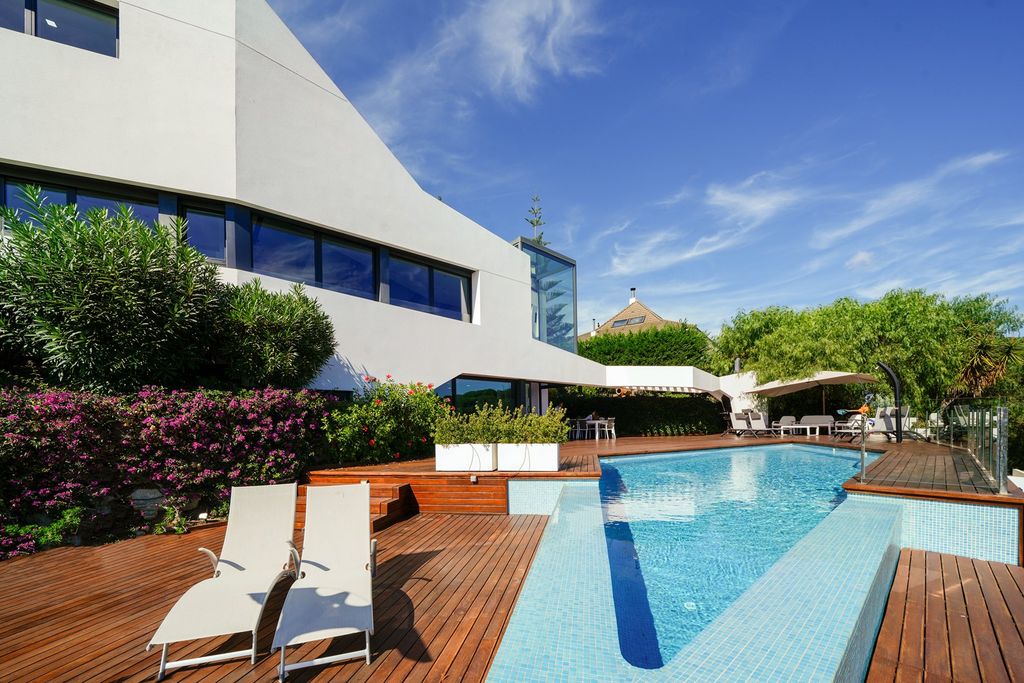 Property photo 3 of 50