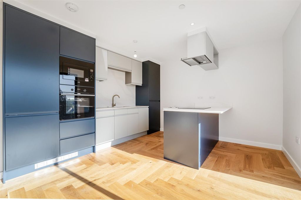 Property photo 1 of 15 Helliwell & Co