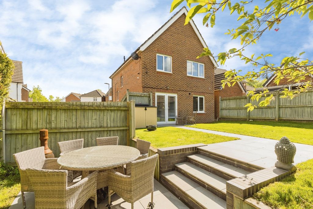 Property photo 1 of 23 Rear Garden