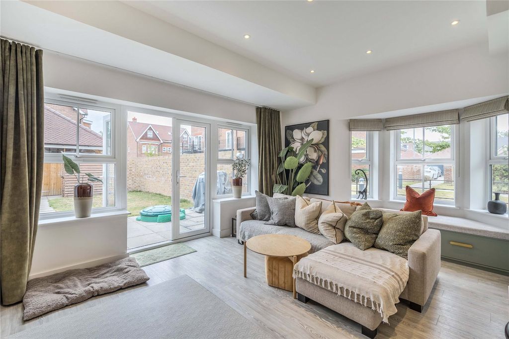 Property photo 3 of 18 Picture No. 11