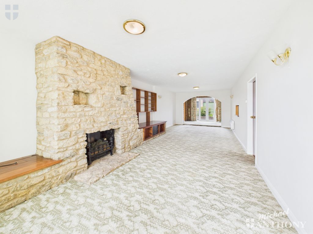 Property photo 2 of 20 Cam03852G0-Pr0437-Still013