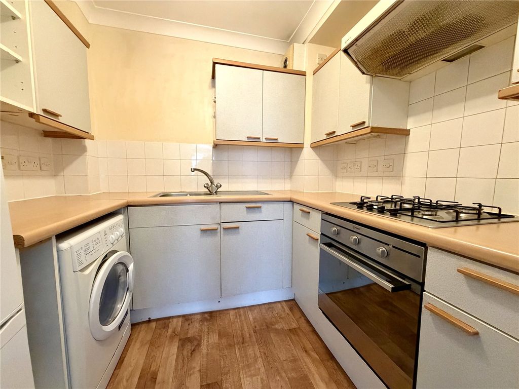 Property photo 3 of 5 Picture No. 11