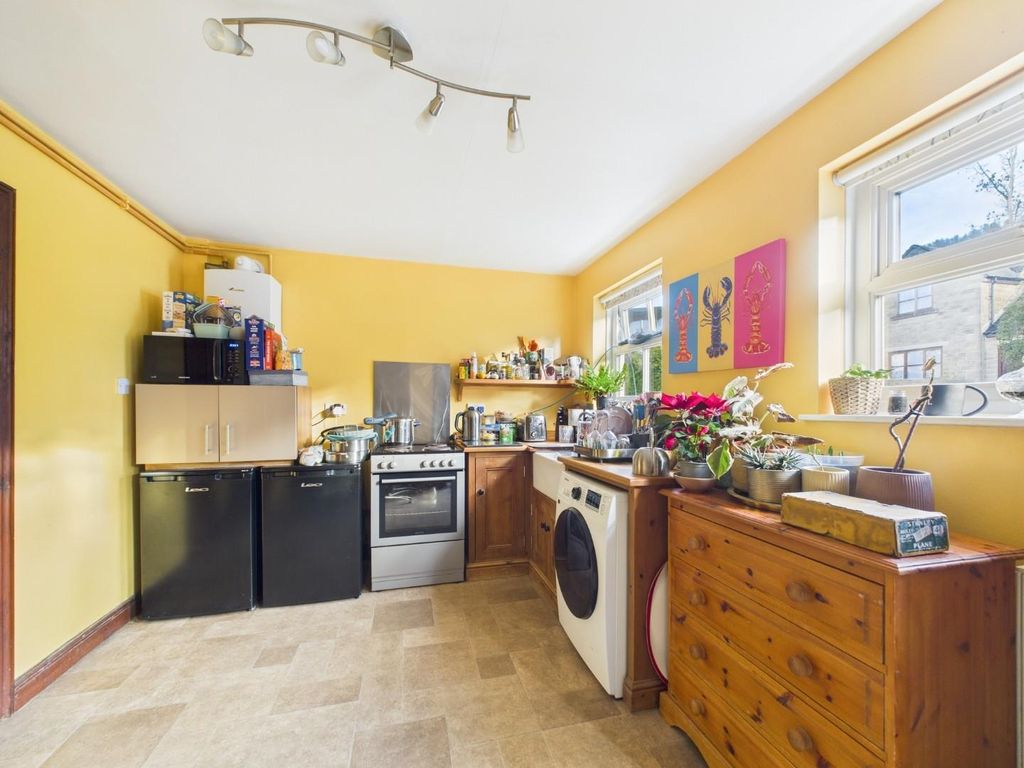 Property photo 3 of 10 Kitchen Diner