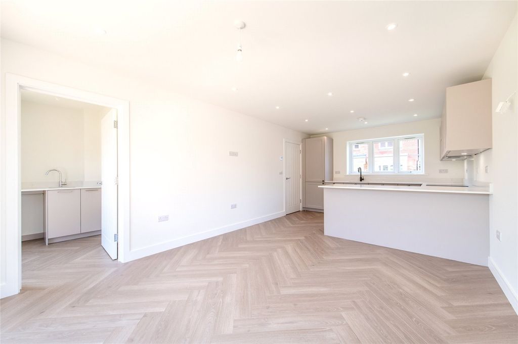 Property photo 2 of 13 Picture No. 28