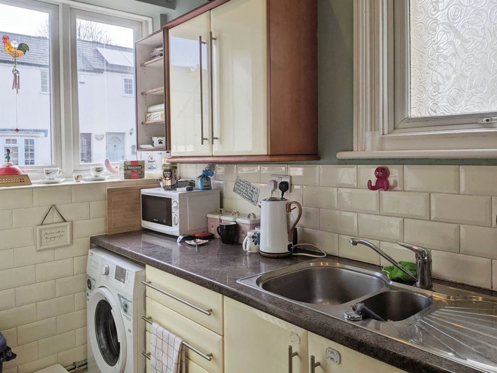 Property photo 3 of 5