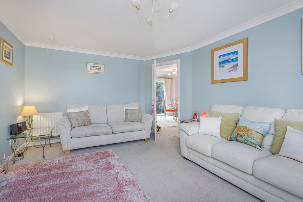 Property photo 3 of 41