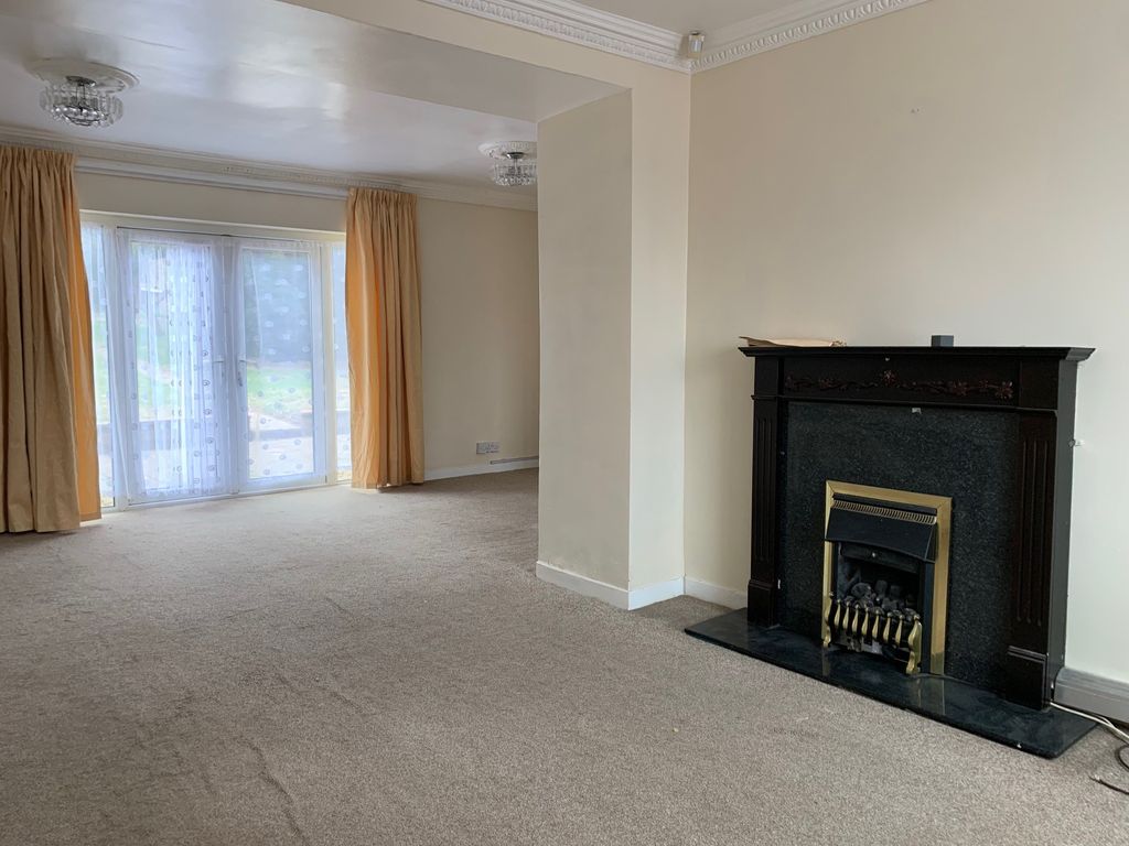Property photo 3 of 8 Living Room