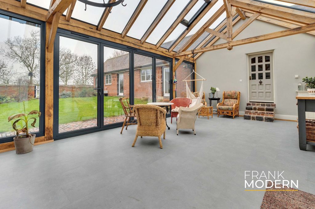 Property photo 3 of 57 Garden Room