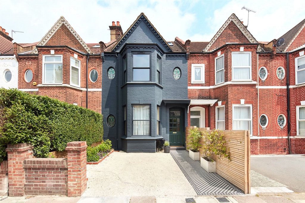 Property photo 3 of 25 Picture No. 07
