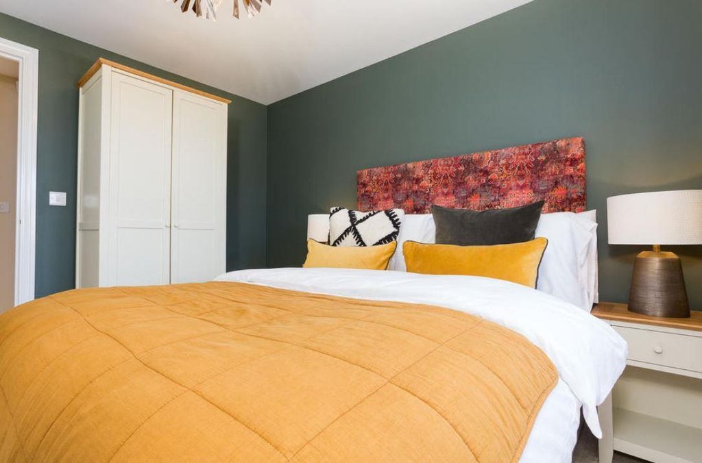 Property photo 3 of 7 Bedroom 2.Jpg