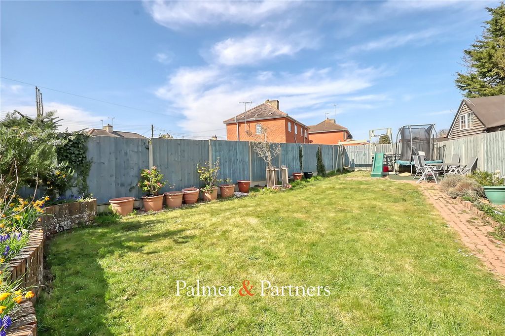 Property photo 2 of 35 Picture No. 14