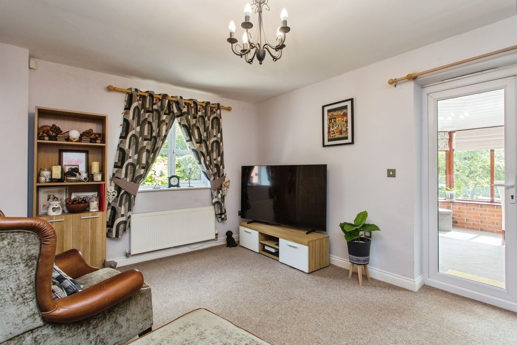 Property photo 2 of 16 Photo