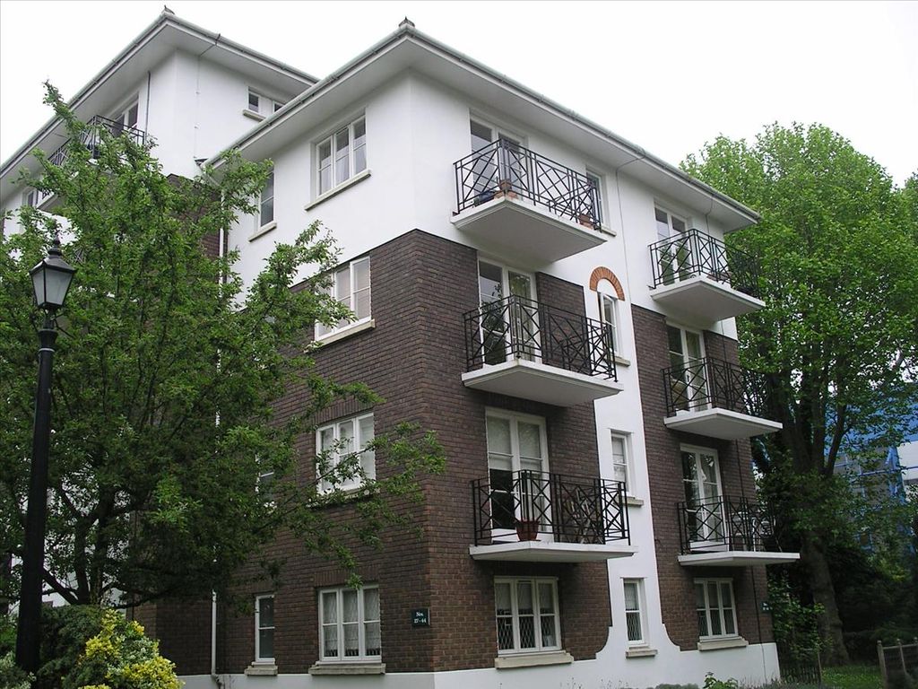 Property photo 2 of 4