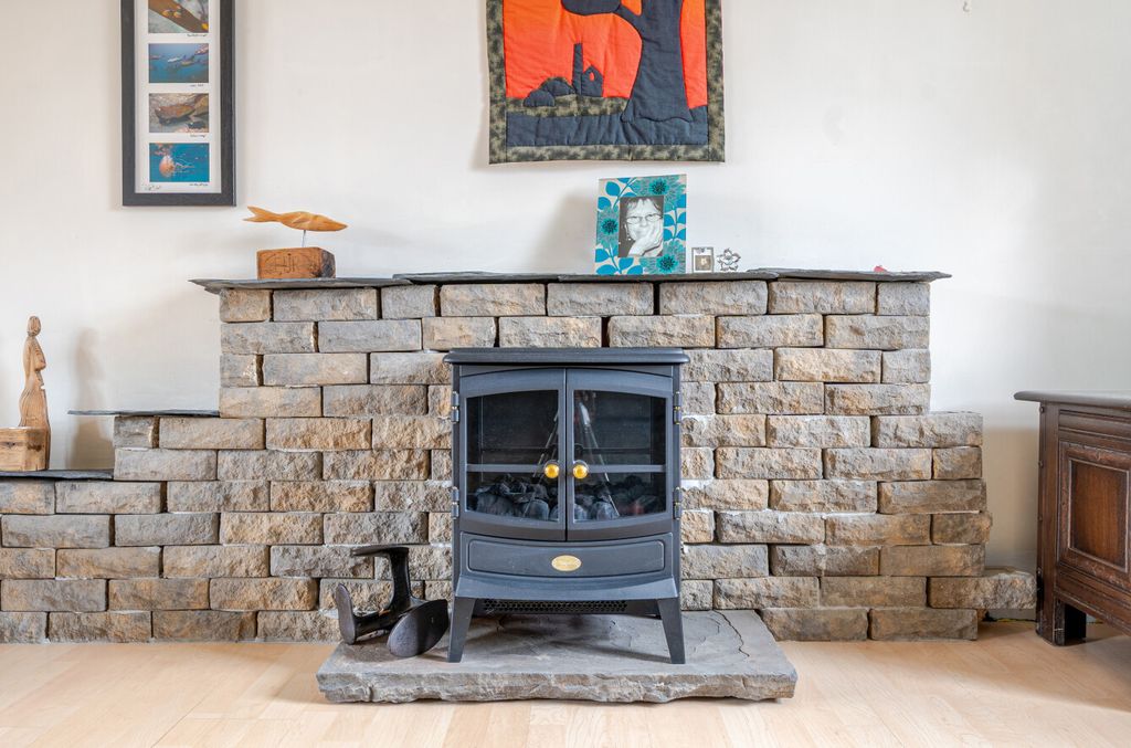 Property photo 3 of 23 1343565-16-68A5Fa...