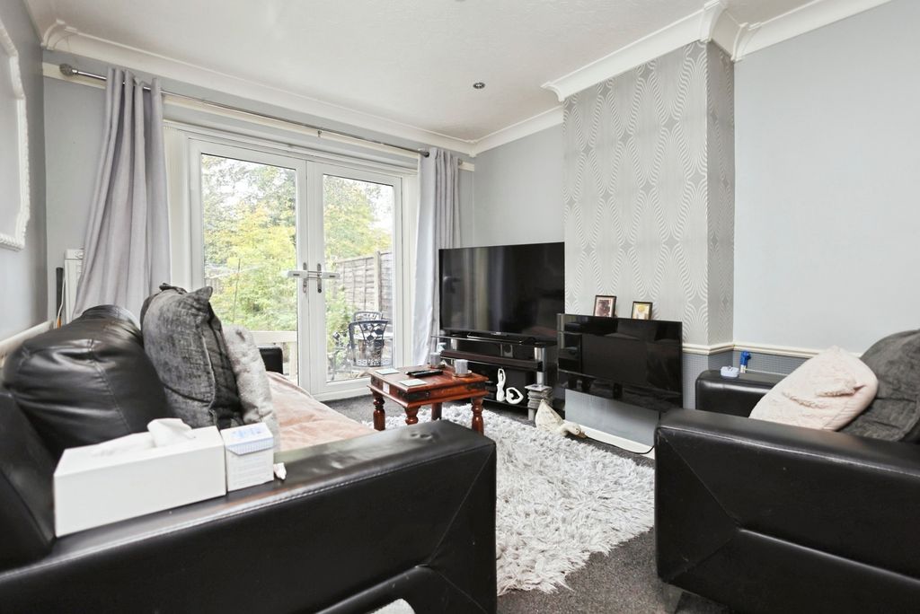 Property photo 3 of 17 Pbox-Img.Jpg